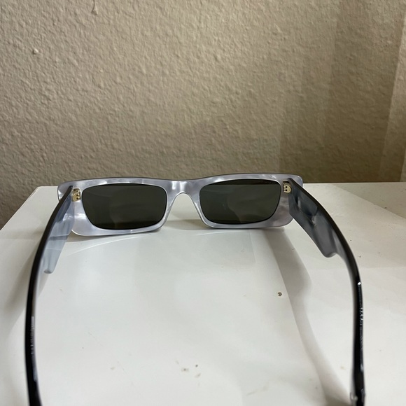 Gucci GG0516S Shiny Bilayer Black/White Mother-Of- main image 6